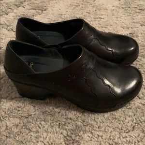 Womens Dansko clogs size 39